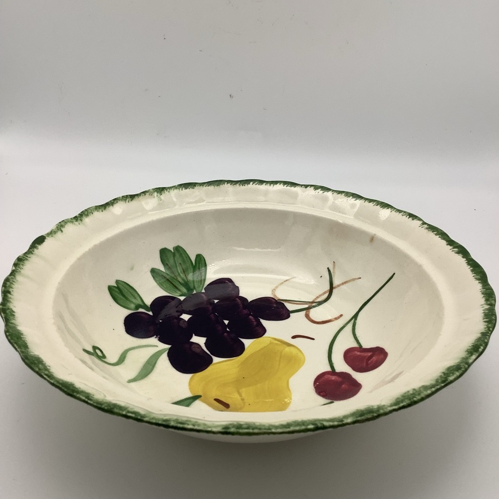 Rare find - Vintage Blue Ridge Hand-Painted Fruit Fantasy Covered Dish - Picture 7 of 16